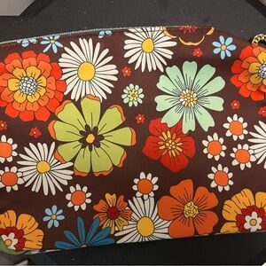 Estée Lauder Make up mag (NWOT)